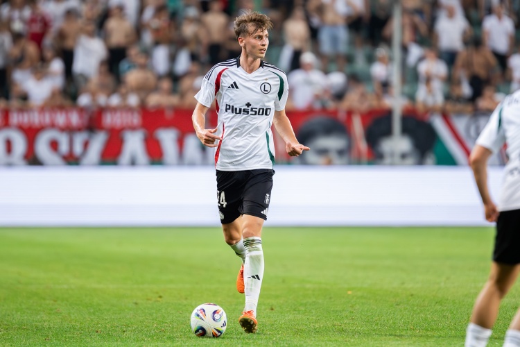 爱游戏APP-罗马诺：罗马预计660万欧签齐奥尔科夫斯基，无附加条款