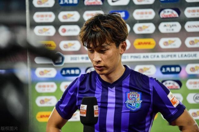 爱游戏体育-【中超】巴顿破门莱昂纳多扳平 亚泰1比1战平津门虎