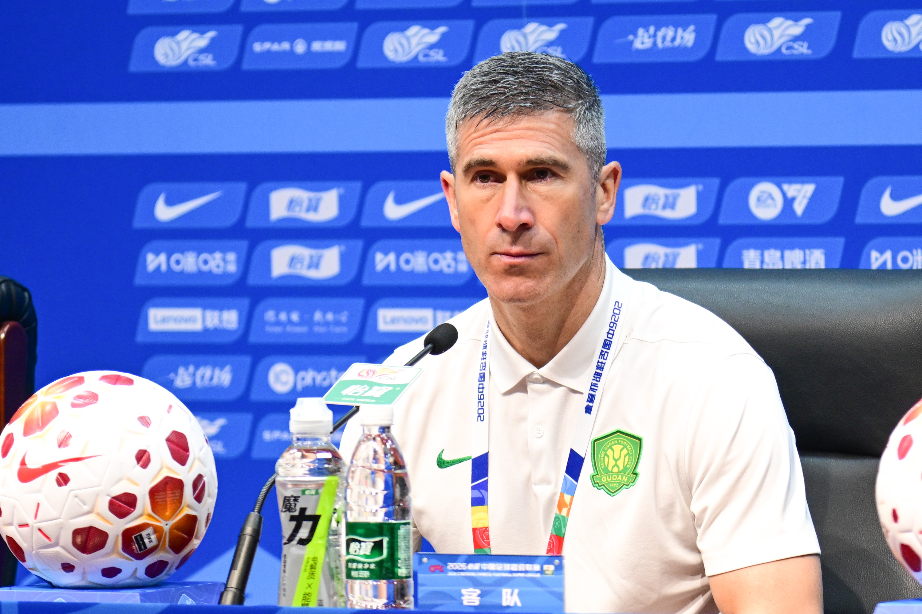 爱游戏APP-足球报：国安输泰山因为防守细节，主场对阵申花必须保持平稳心态